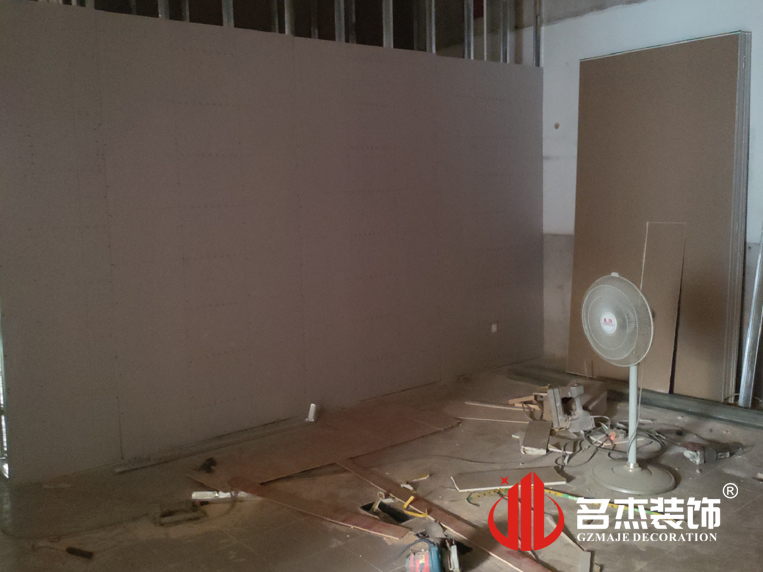 ��ǽ����